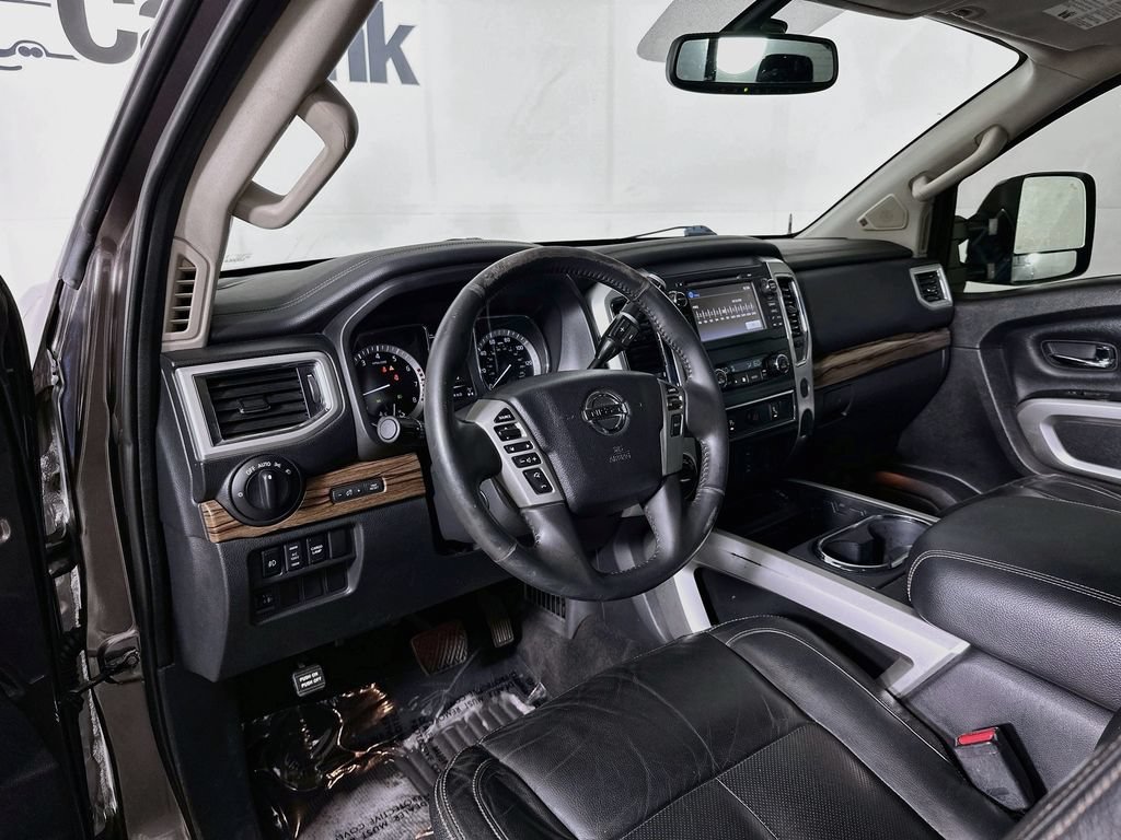 Used 2017 Nissan Titan SL w/ Off-Road Package AWD/4WD image 10