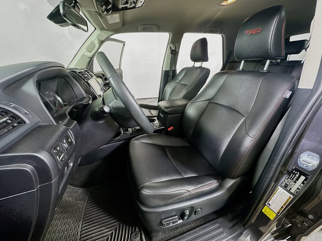 Used 2021 Toyota 4Runner TRD Off-Road Premium AWD/4WD image 15