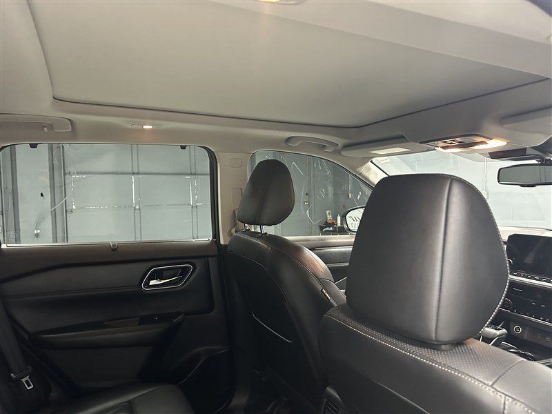 Used 2021 Nissan Rogue Platinum AWD/4WD image 13