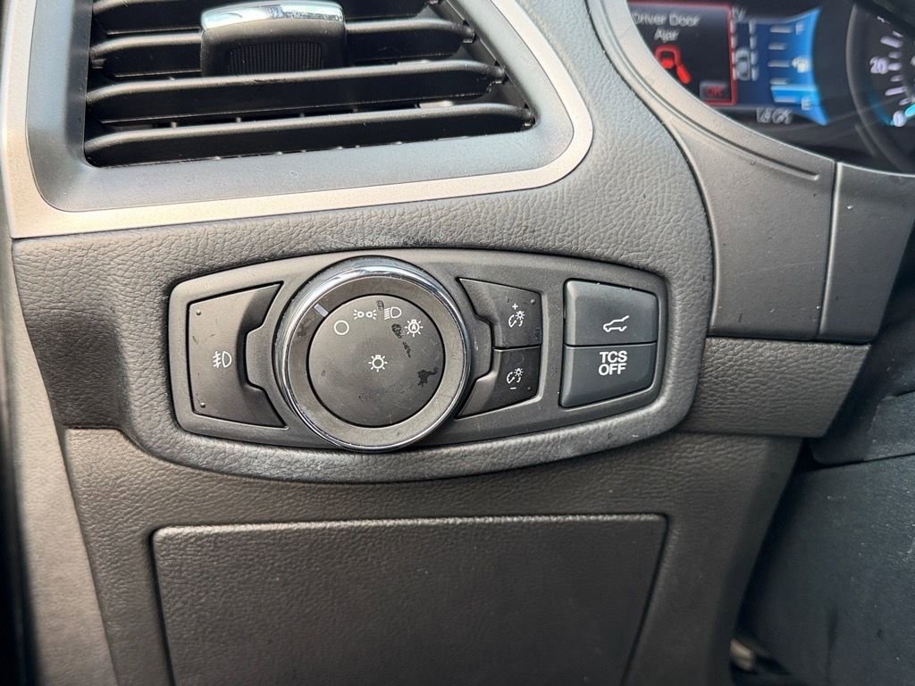 Used 2023 Ford Edge ST-Line image 17