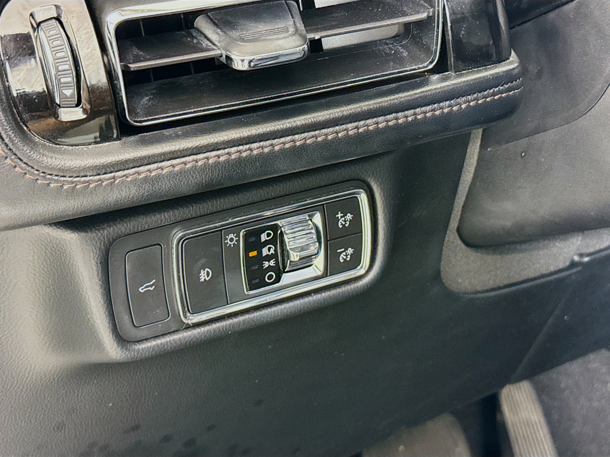 Used 2021 Lincoln Aviator Reserve w/ Equipment Group 202A image 10
