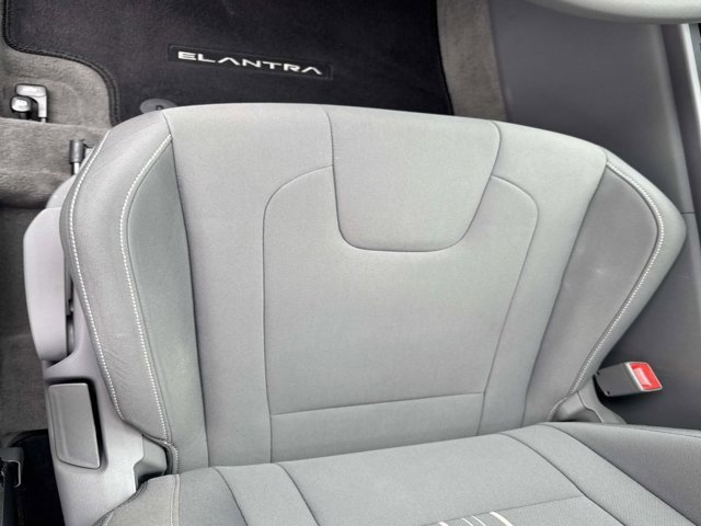 Used 2024 Hyundai Elantra SEL image 9