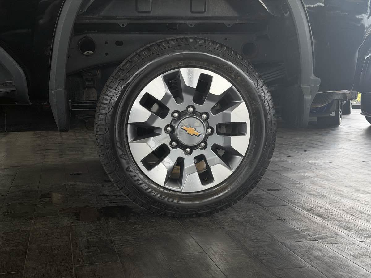 Used 2024 Chevrolet Silverado 2500 Custom w/ Custom Convenience Package AWD/4WD image 21