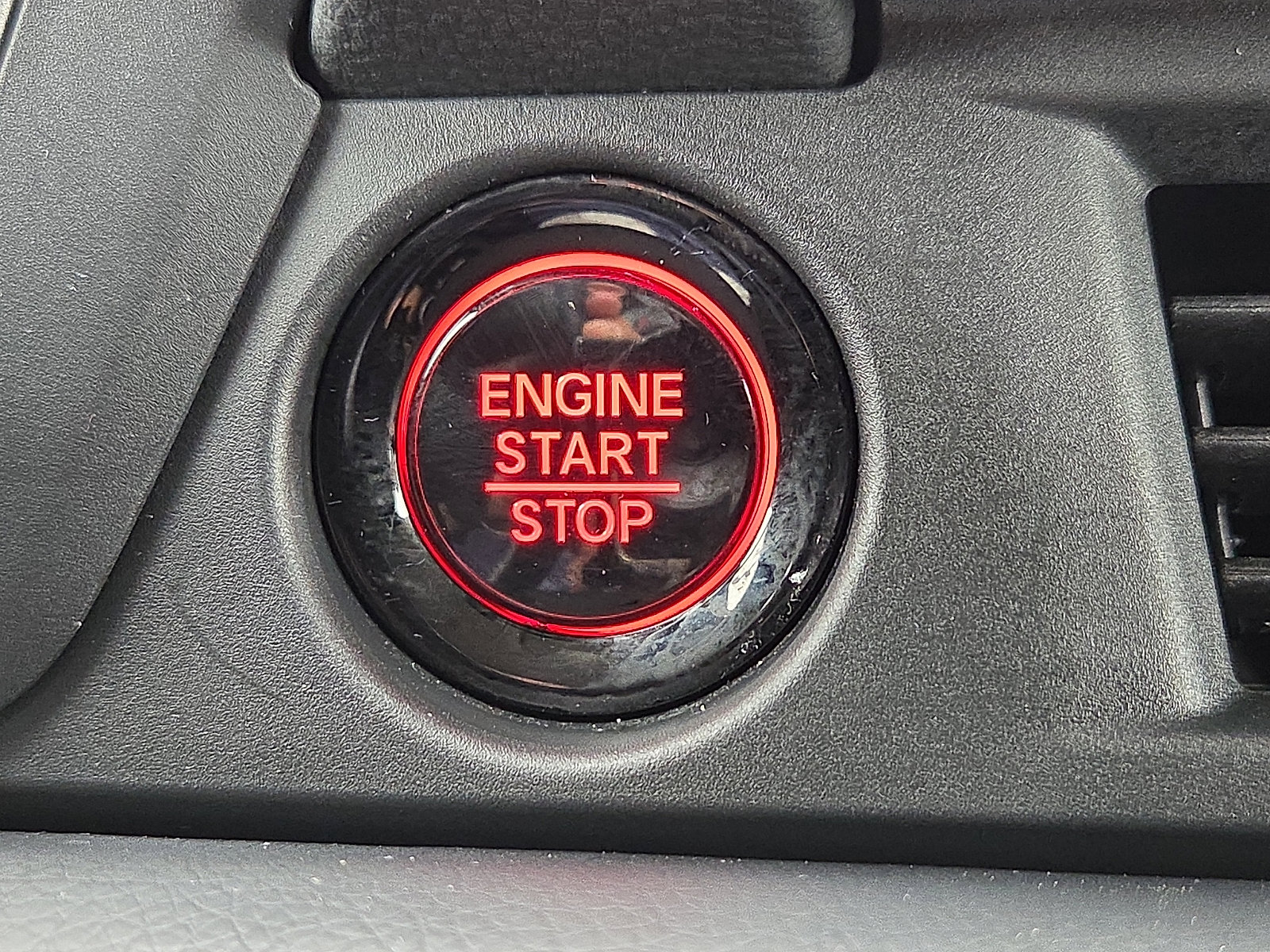 Used 2025 Honda Pilot Elite image 22