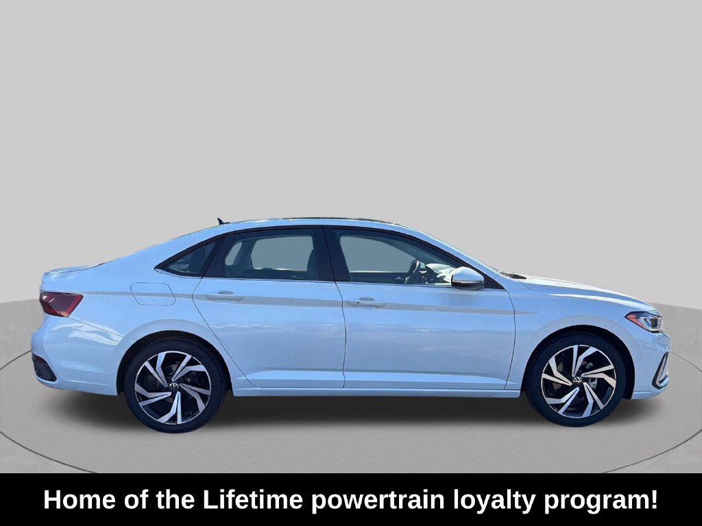 Used 2025 Volkswagen Jetta SEL FWD image 6