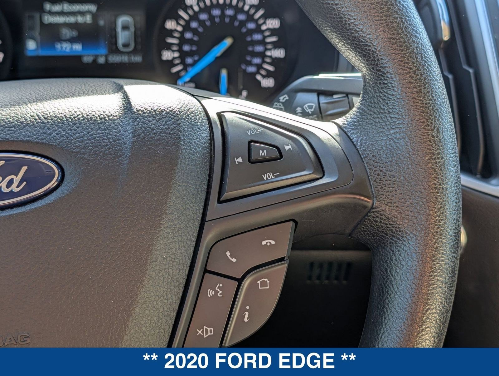Certified 2020 Ford Edge SE image 25