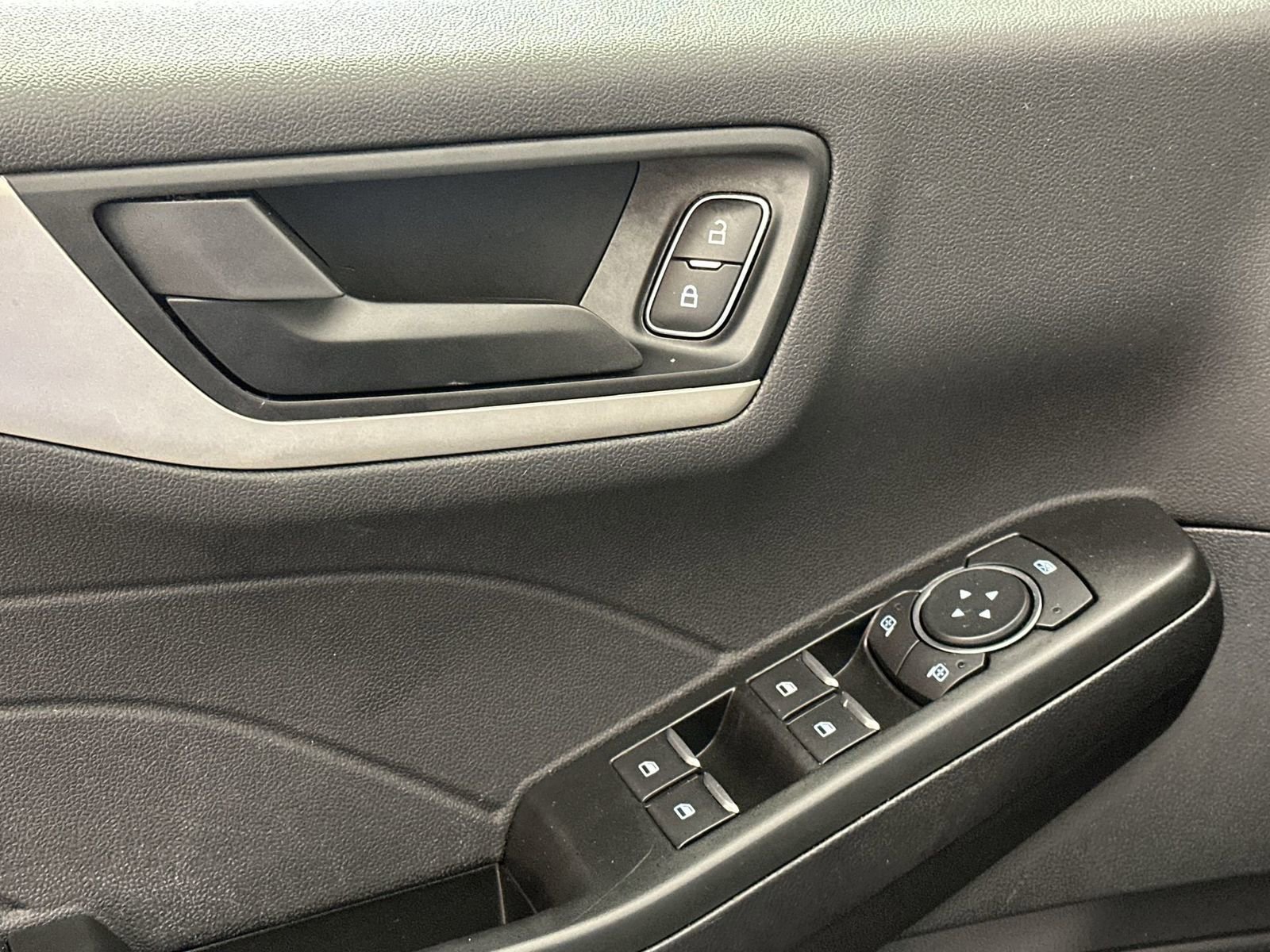 Used 2022 Ford Escape SE w/ Cold Weather Package image 13