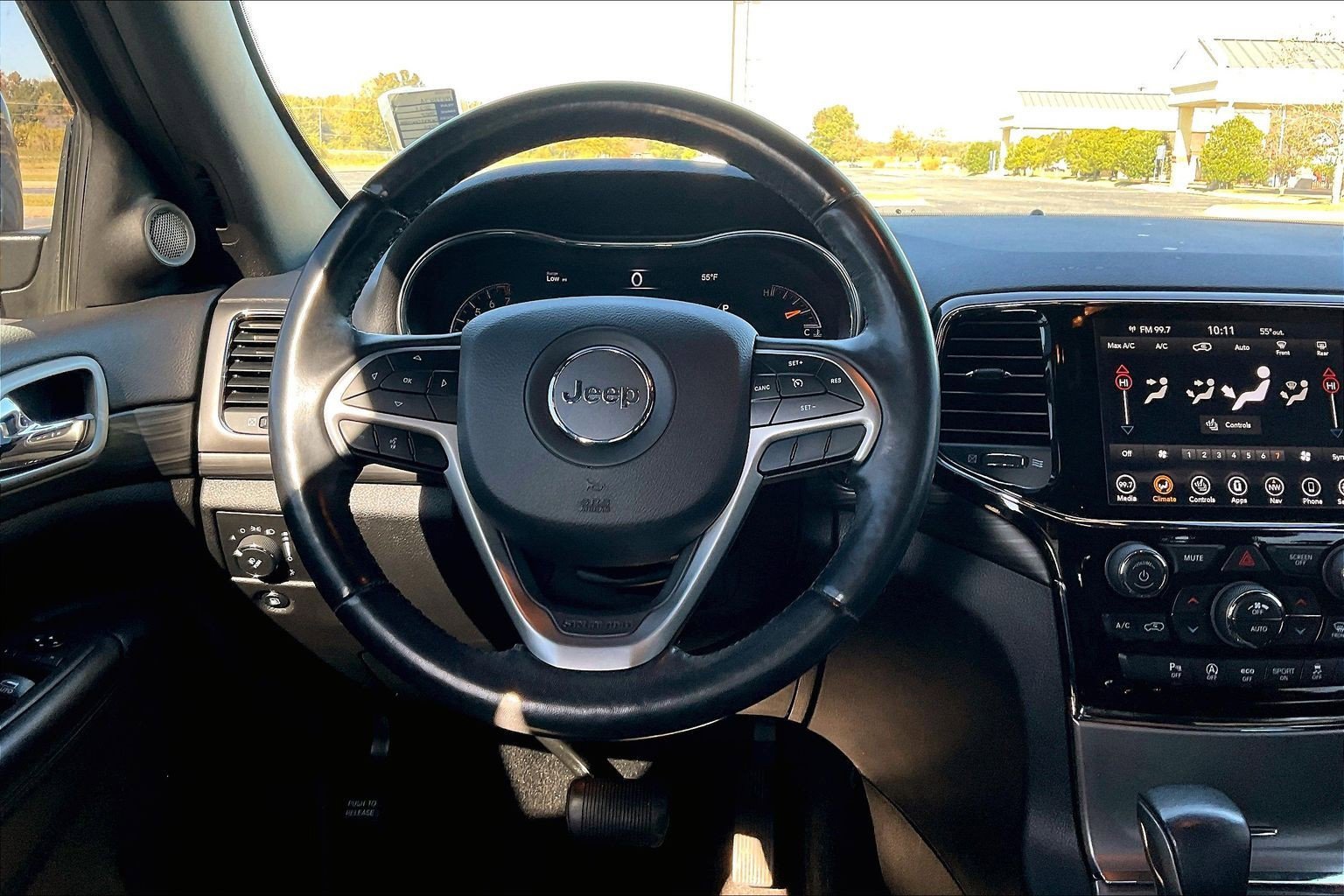 Used 2021 Jeep Grand Cherokee Laredo X image 5