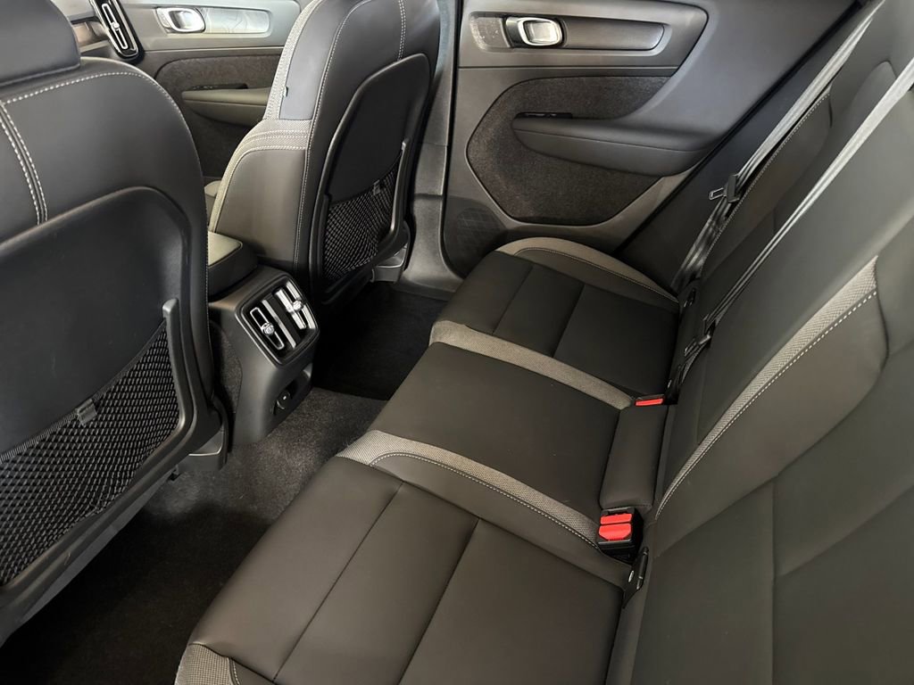 Certified 2023 Volvo XC40 Recharge Core image 11