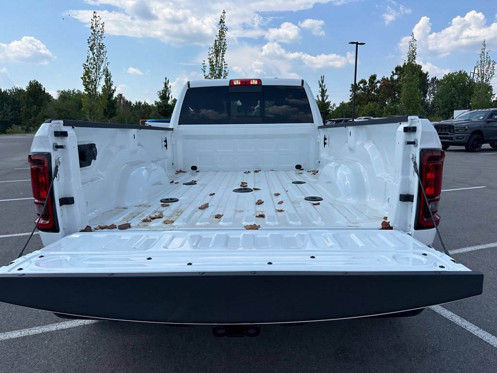 New 2026 RAM 3500 Tradesman AWD/4WD image 15