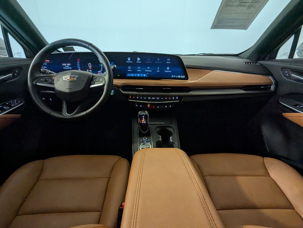 Used 2025 Cadillac XT4 Premium Luxury image 5