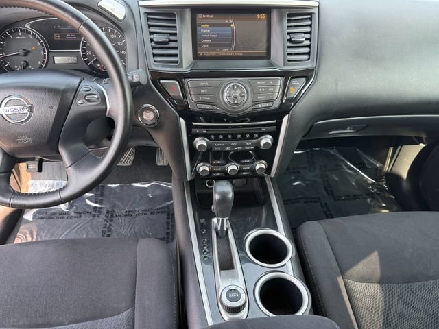 Used 2014 Nissan Pathfinder SV AWD/4WD image 17