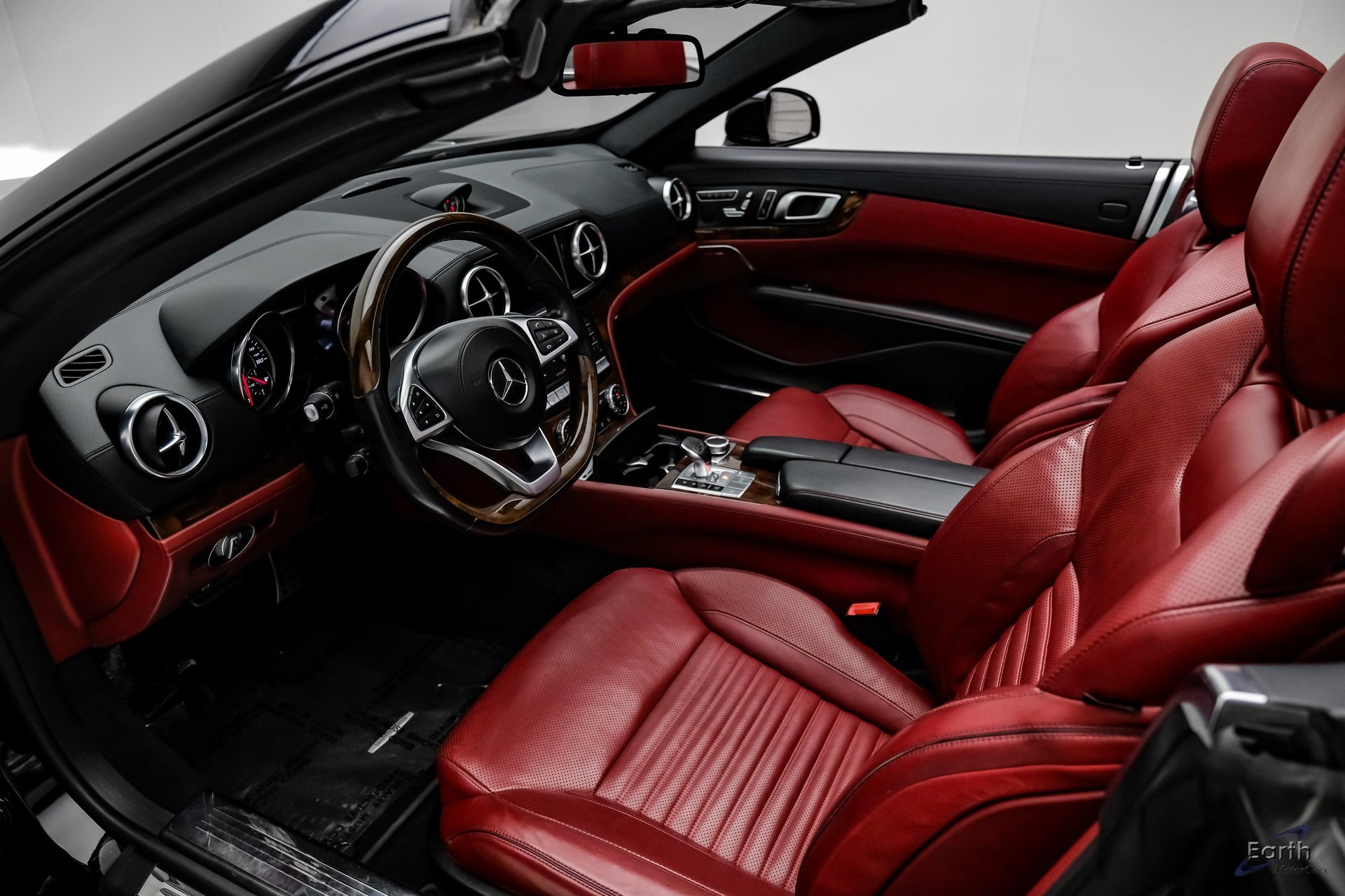 Used 2017 Mercedes-Benz SL 550 image 46