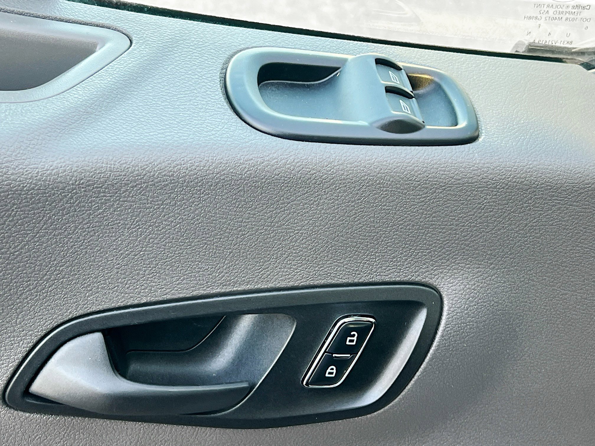 Used 2025 Ford Transit 350 XLT image 15