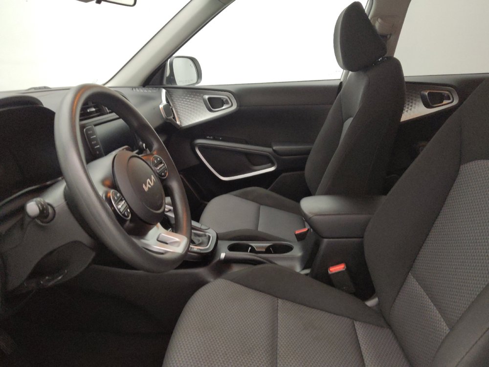 Used 2023 Kia Soul LX w/ LX Technology Package image 17