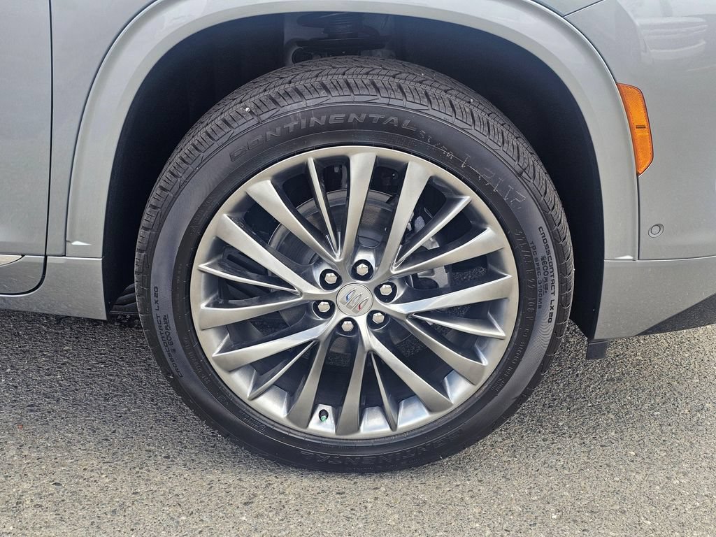 New 2026 Buick Enclave Avenir w/ Super Cruise Package AWD/4WD image 9
