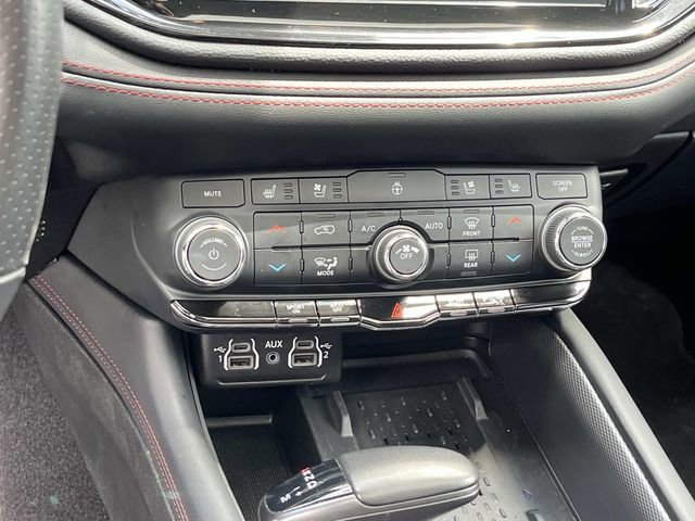 Used 2025 Dodge Durango R/T AWD/4WD image 33