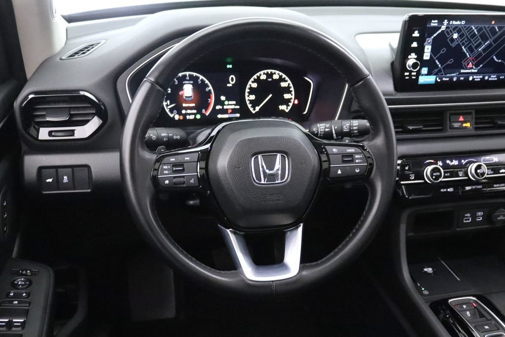 Used 2024 Honda Pilot Touring image 15