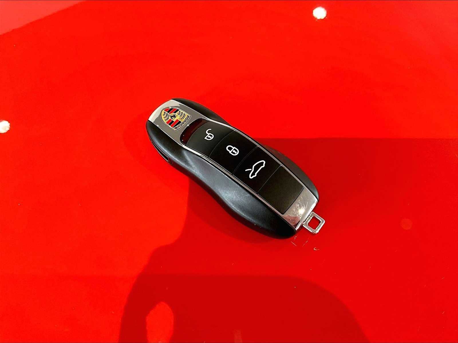 Used 2016 Porsche 911 Carrera GTS RWD image 31