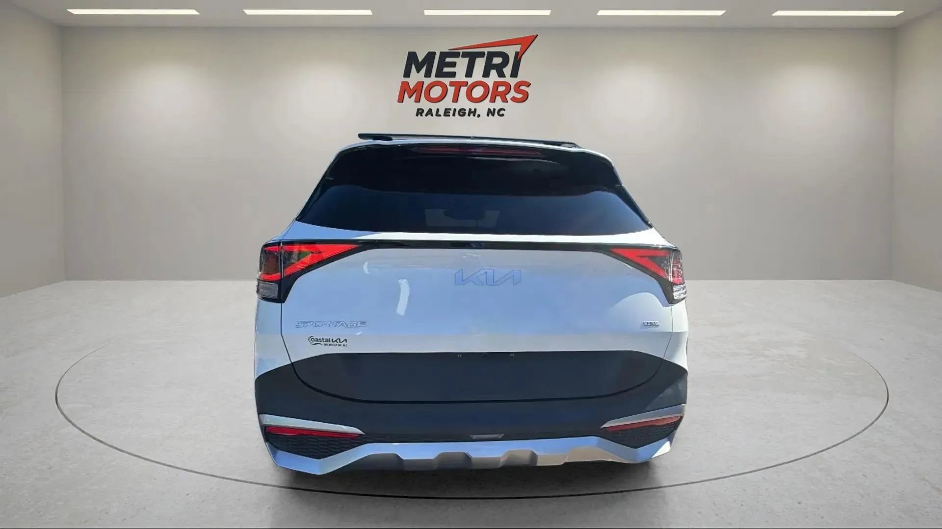 Used 2023 Kia Sportage EX image 6