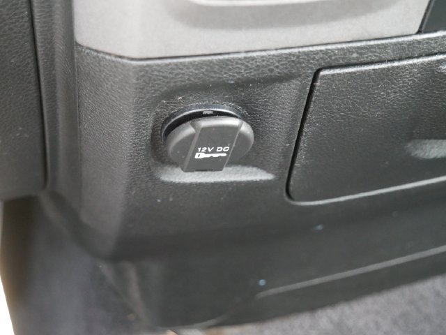 Used 2018 RAM 2500 Tradesman w/ Chrome Appearance Group AWD/4WD image 22