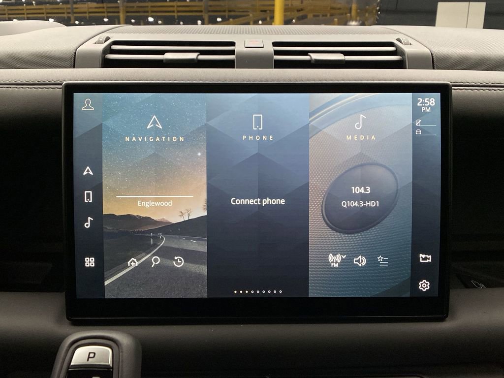 Certified 2023 Land Rover Defender 90 X-Dynamic SE image 11