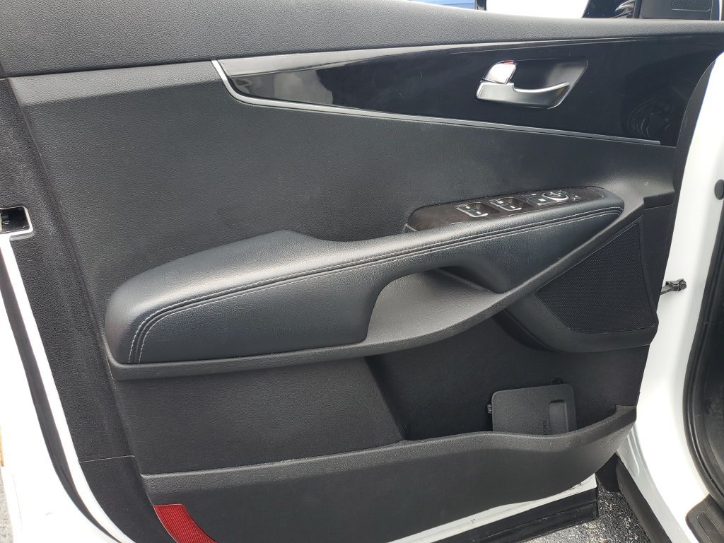 Used 2017 Kia Sorento FWD image 19