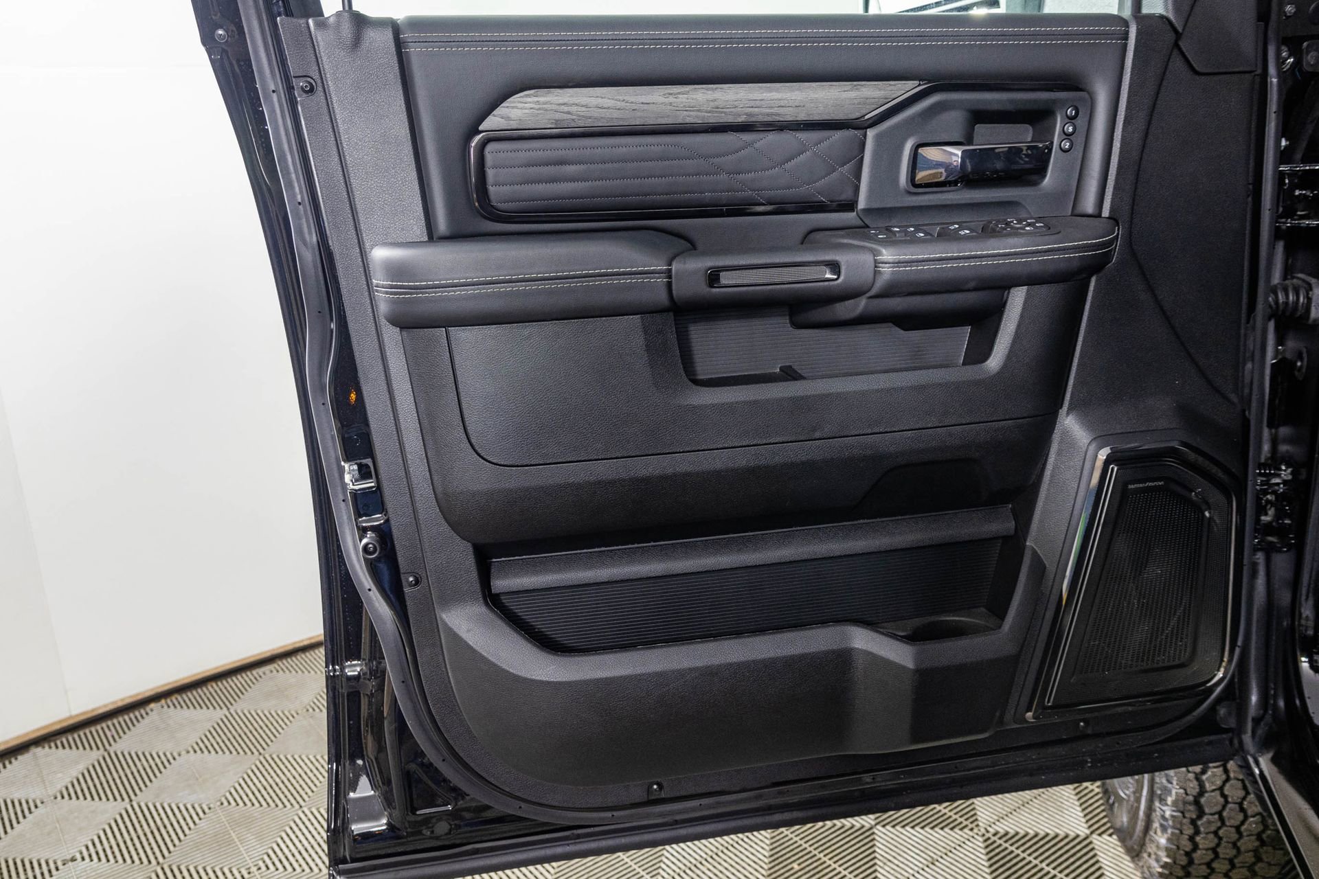New 2026 RAM 3500 Limited image 36