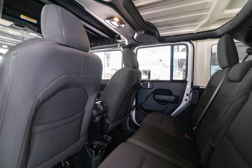 Used 2023 Jeep Wrangler Unlimited Sport AWD/4WD image 17