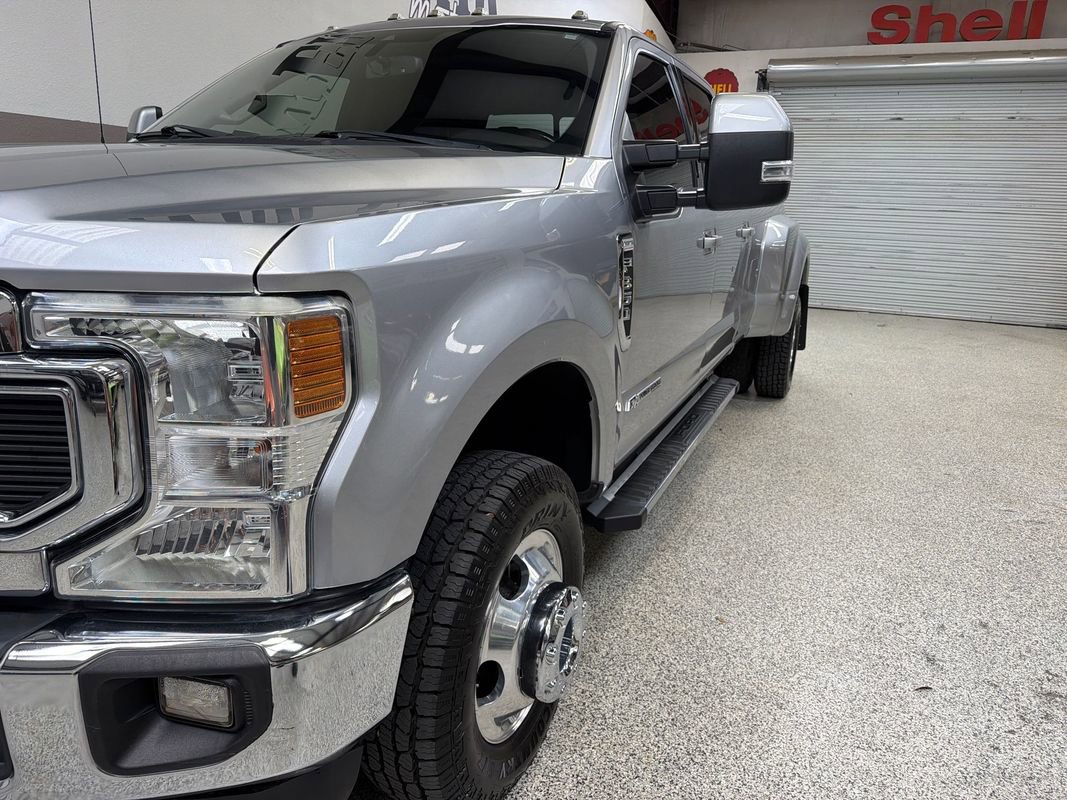 Used 2021 Ford F350 Lariat w/ Lariat Value Package AWD/4WD image 10