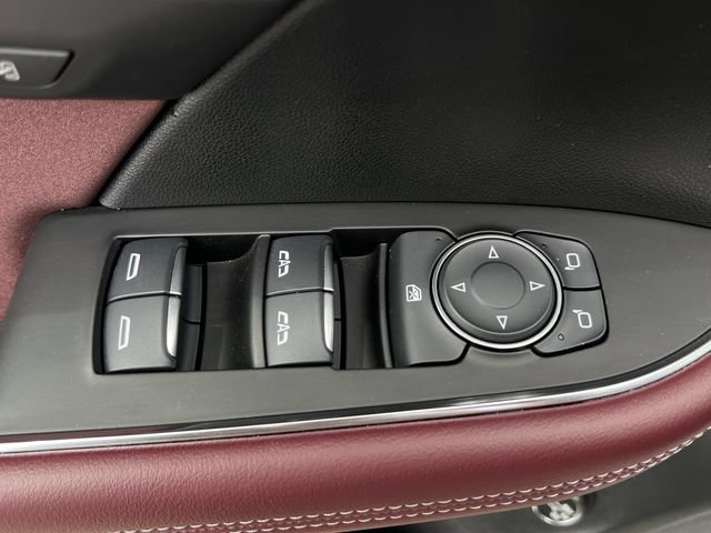 Used 2024 Buick Envision Sport Touring AWD/4WD image 31
