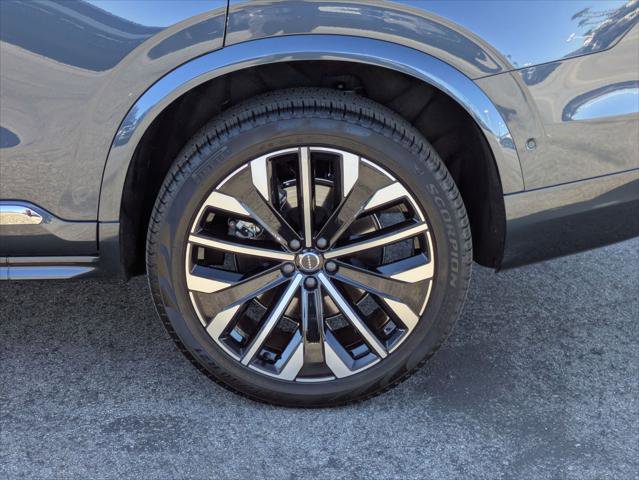 Used 2025 Volvo XC90 B6 Plus w/ Protection Package Premier image 9