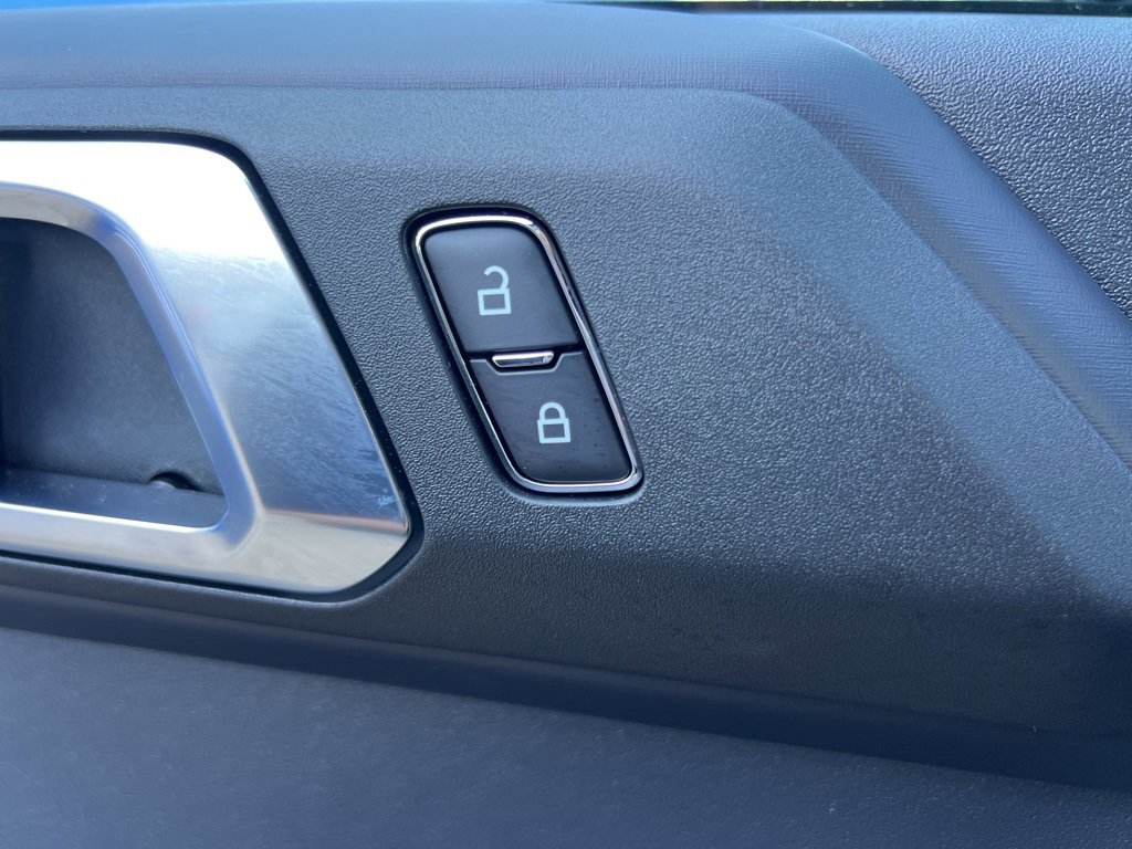 New 2025 Ford Bronco Badlands image 13