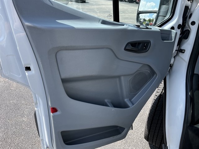 Used 2018 Ford Transit 150 XL RWD image 17