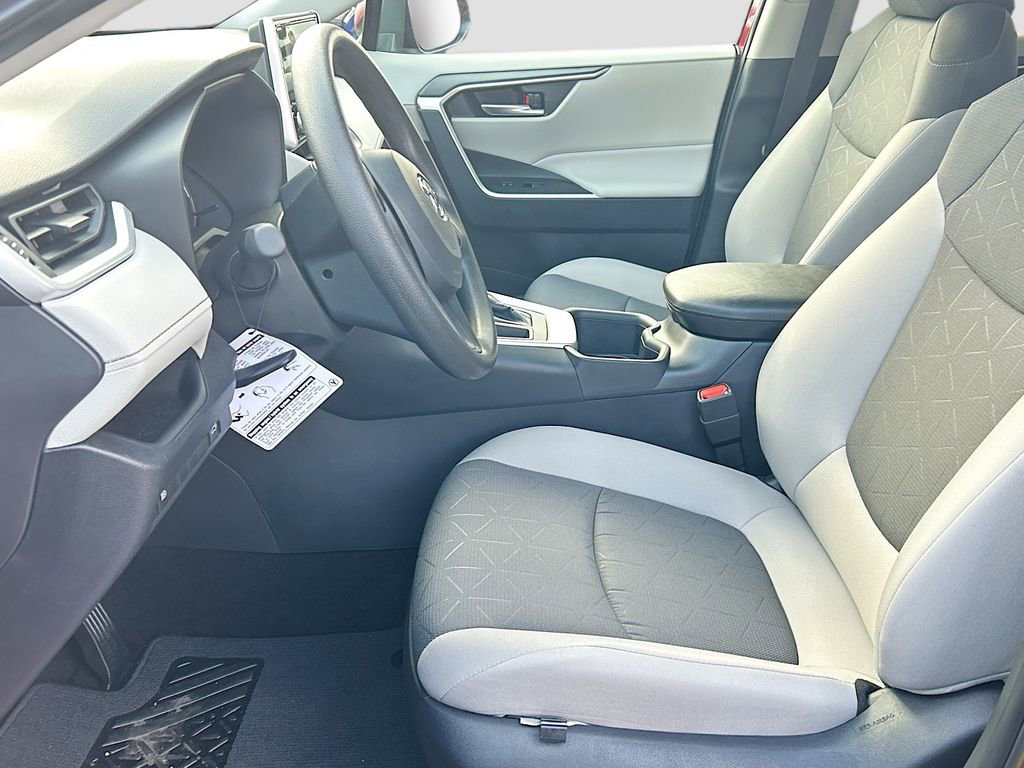New 2025 Toyota RAV4 XLE w/ Convenience Package FWD image 19