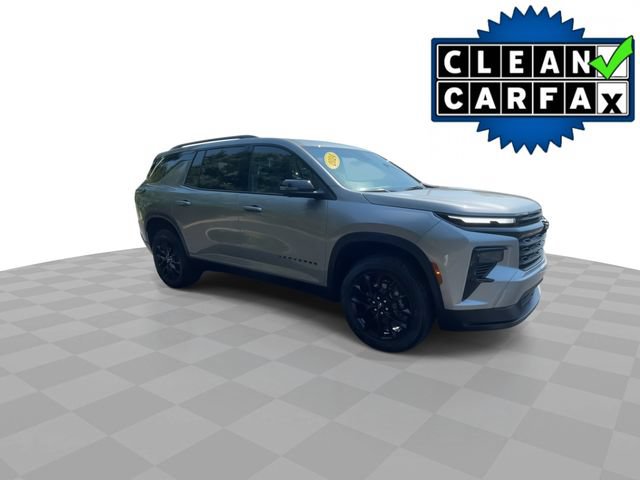 Used 2024 Chevrolet Traverse LT w/ Midnight/Sport Edition AWD/4WD image 2