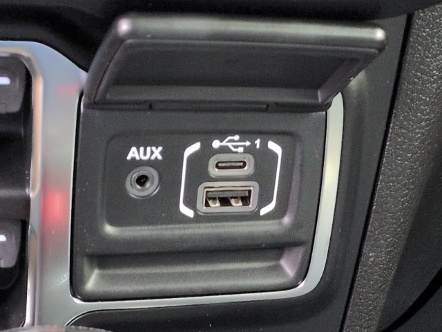 New 2026 Jeep Wrangler Unlimited Sport w/ Dual Top Group AWD/4WD image 19
