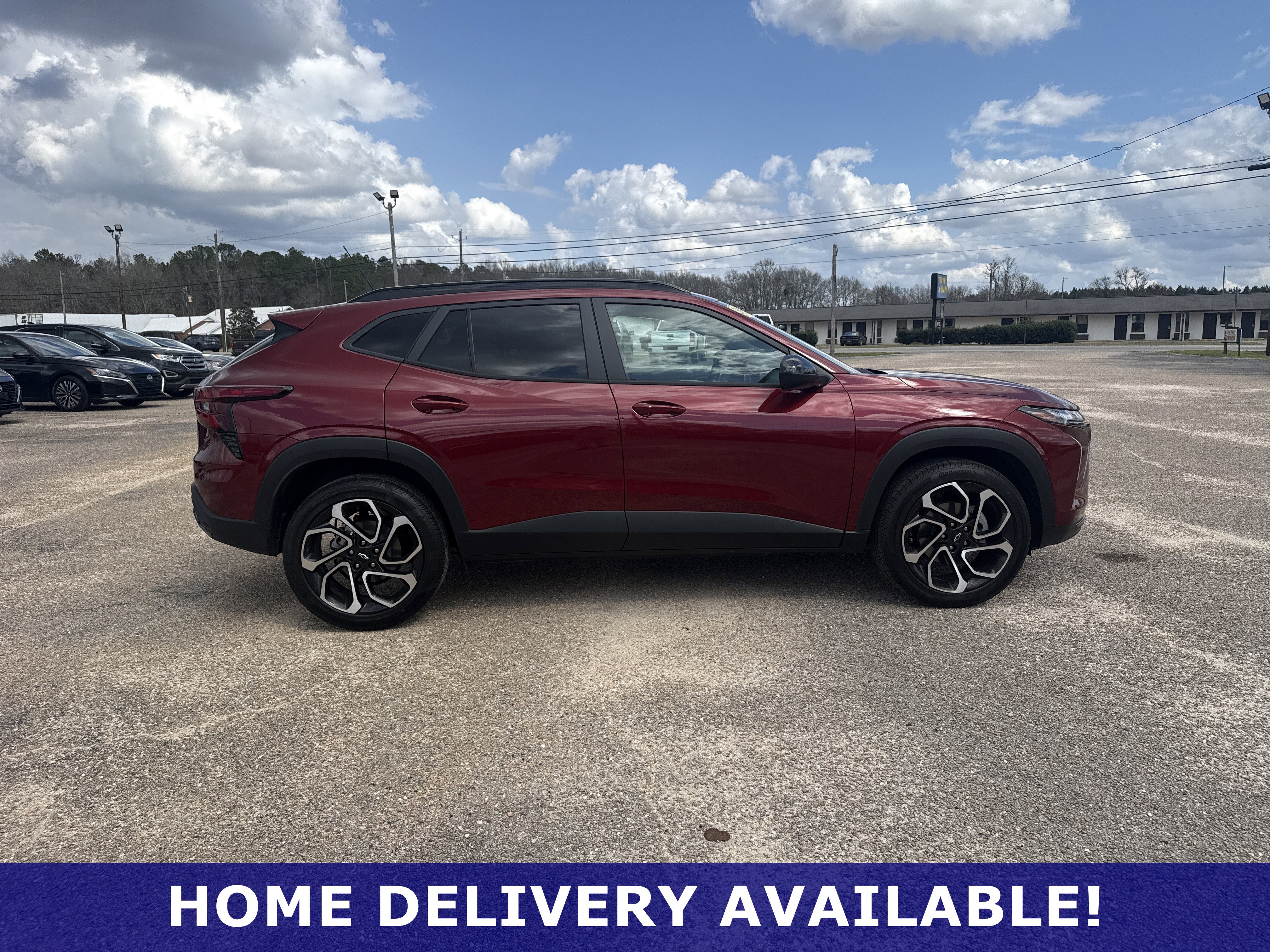 Used 2024 Chevrolet Trax RS w/ Sunroof Package image 12