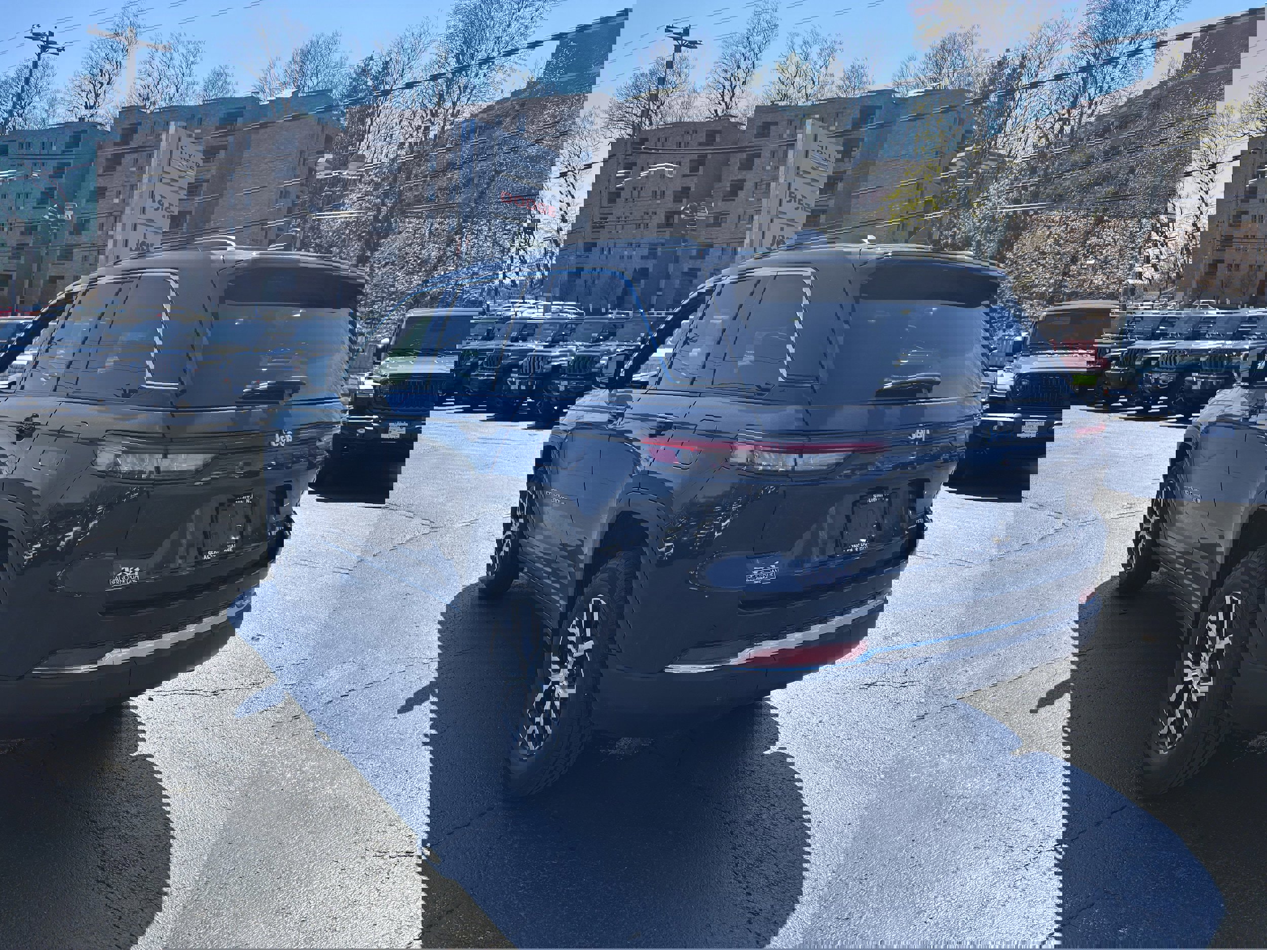 Certified 2024 Jeep Grand Cherokee Limited image 7