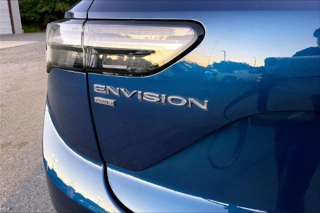Used 2023 Buick Envision Avenir AWD/4WD image 23