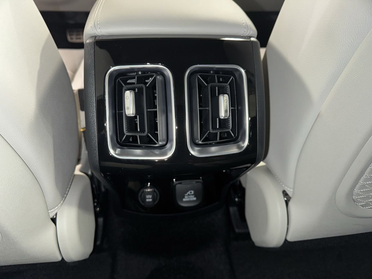 New 2026 Kia Sorento SX Prestige image 29