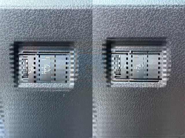 Used 2020 Toyota RAV4 XLE image 22