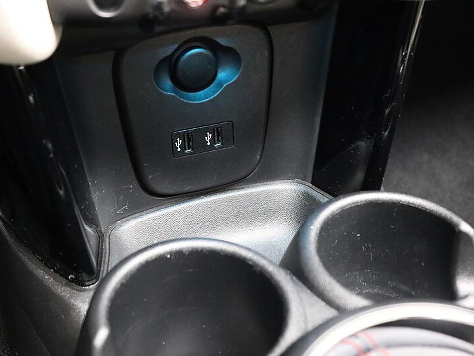 Used 2019 MINI Cooper S FWD image 32