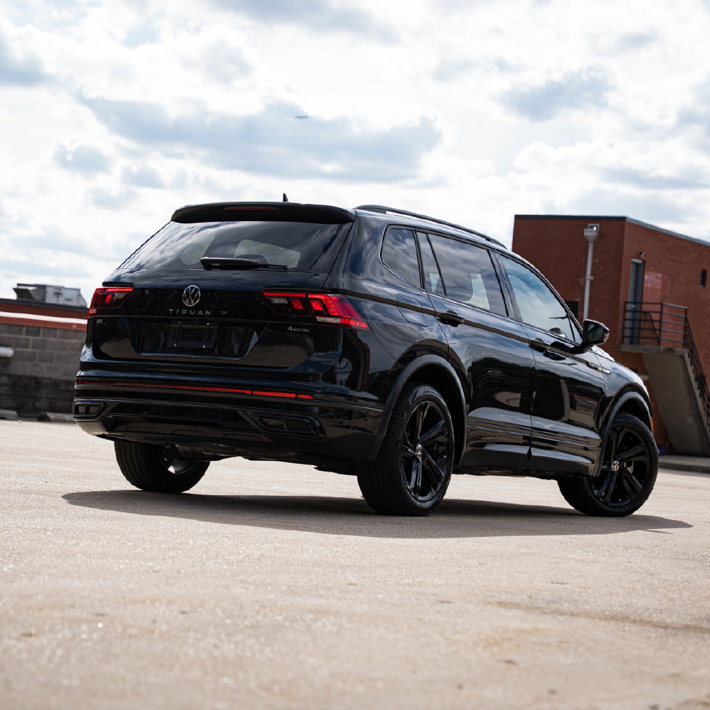 Certified 2024 Volkswagen Tiguan SE R-Line AWD/4WD image 6