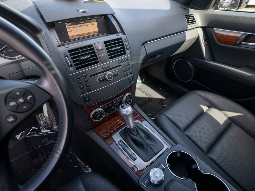 Used 2011 Mercedes-Benz C 300 4MATIC Sedan image 37