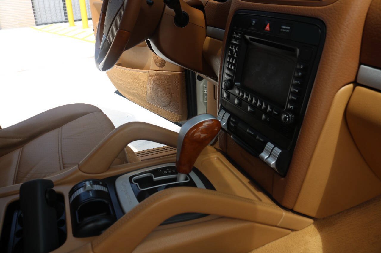 Used 2008 Porsche Cayenne AWD/4WD image 35