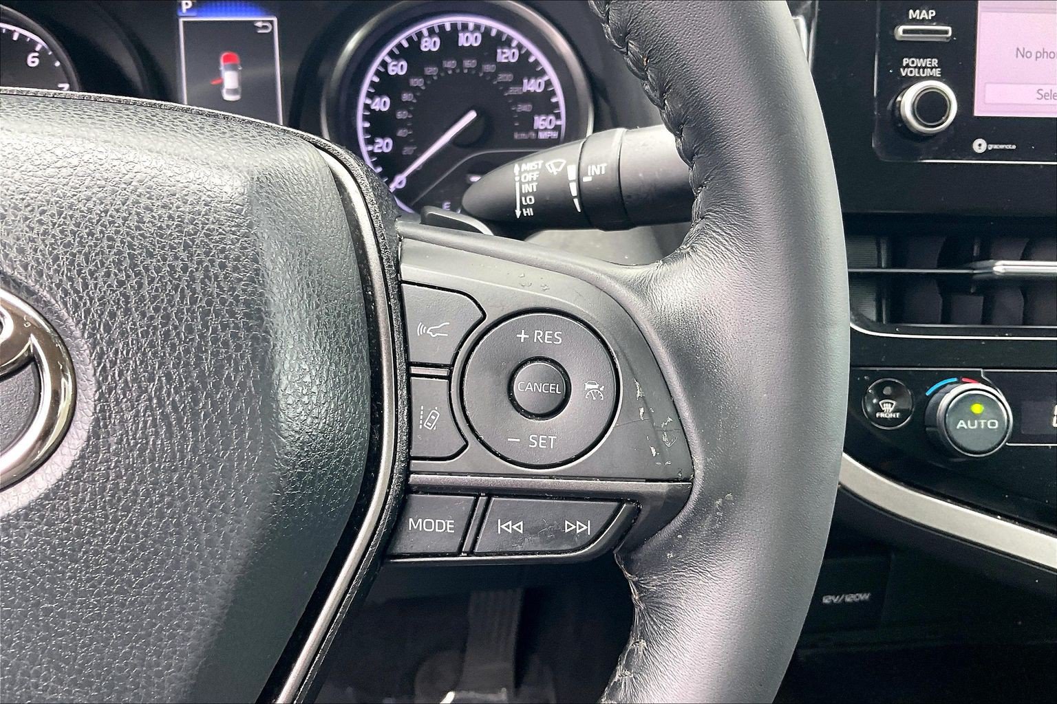 Used 2022 Toyota Camry SE FWD image 24
