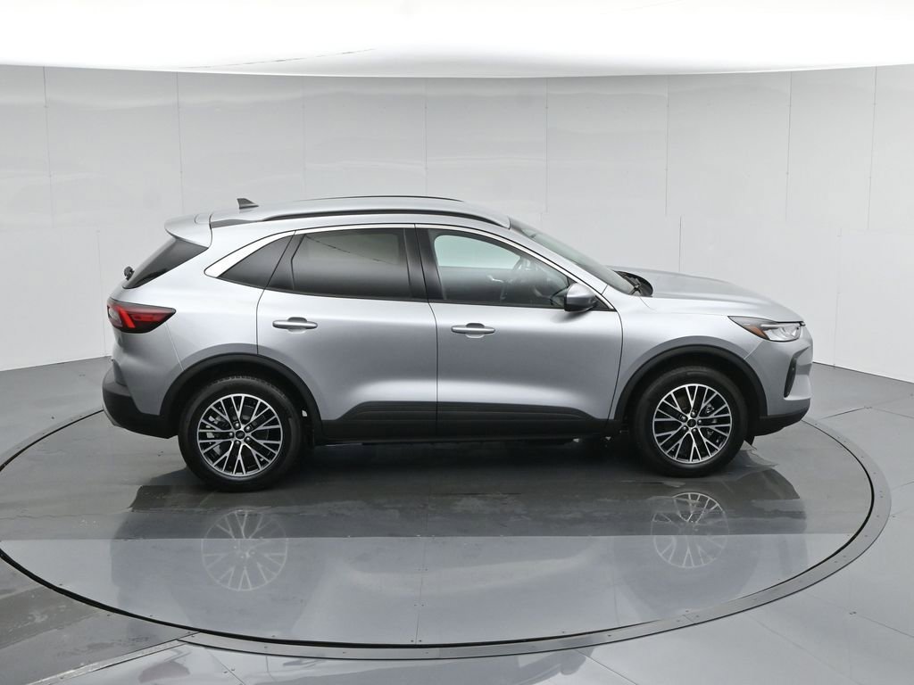 Certified 2023 Ford Escape SE image 41