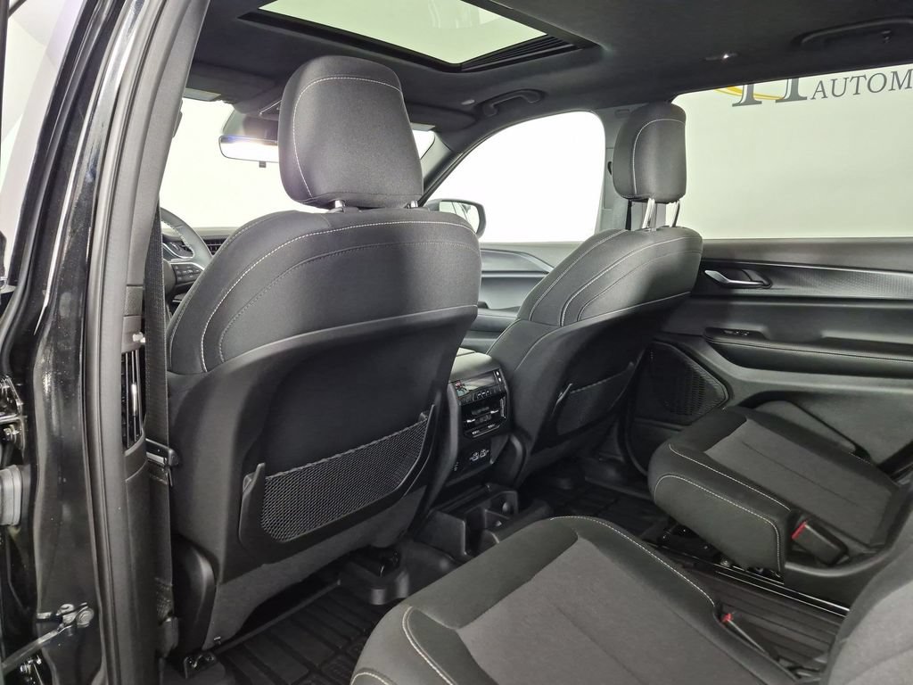 Used 2025 Jeep Grand Cherokee L Laredo w/ Luxury Tech Group I RWD image 35