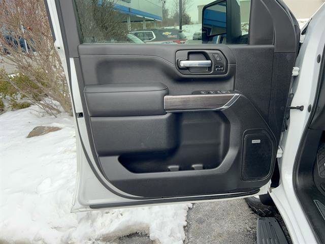 Used 2022 Chevrolet Silverado 2500 LTZ w/ LTZ Premium Package image 9